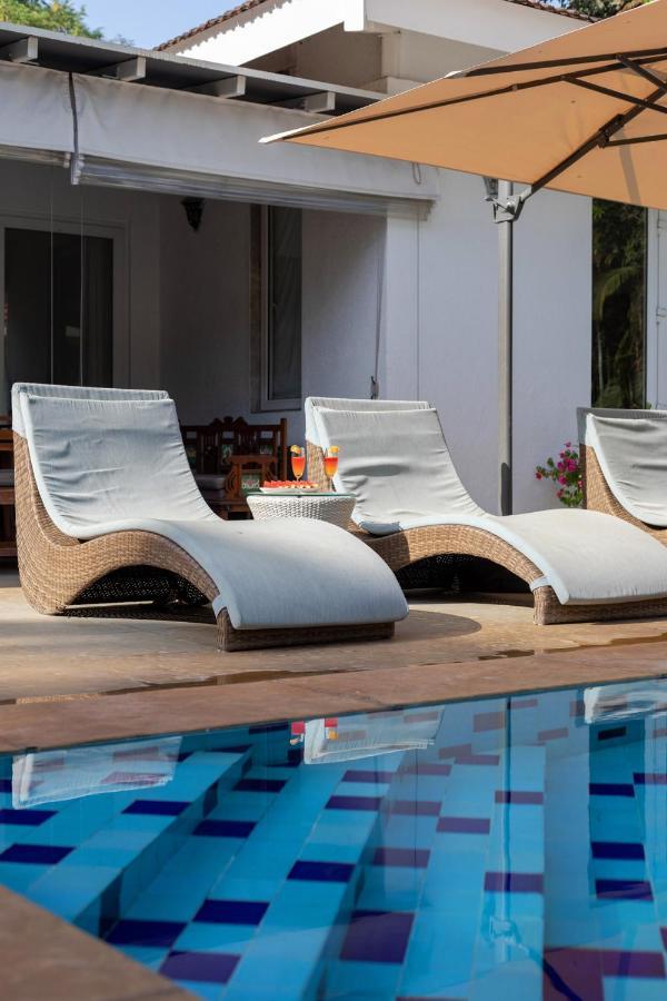 Hamptons Charm By Stayvista Luxury 5Br With Pool, Lawn & Table Tennis Alībāg Exteriér fotografie