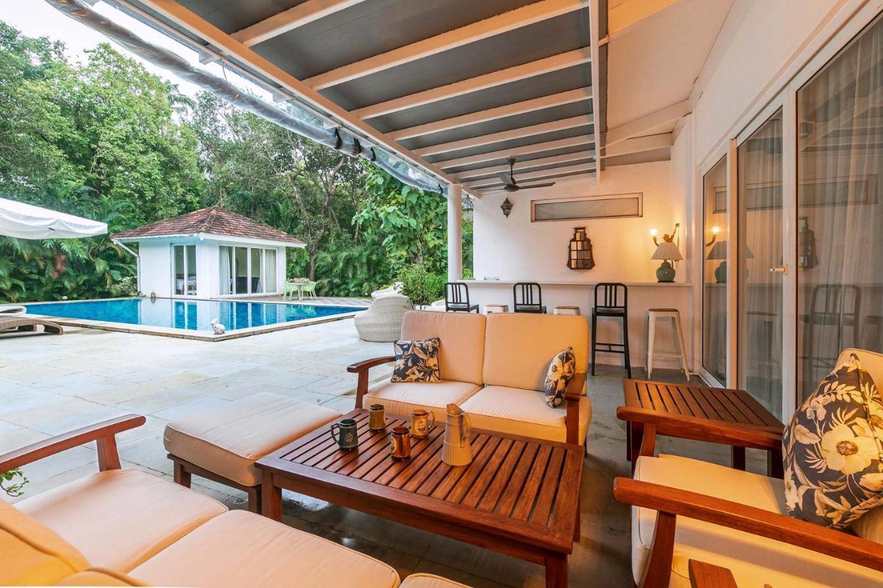 Hamptons Charm By Stayvista Luxury 5Br With Pool, Lawn & Table Tennis Alībāg Exteriér fotografie
